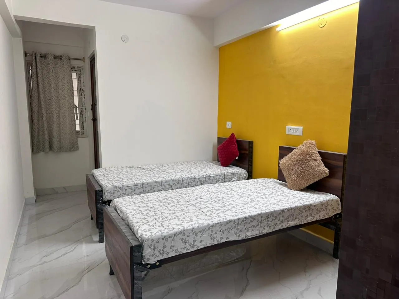 pg in bangalore, paying guest in bangalore, pgs in bangalore, pg near bangalore, luxury pg in bangalore, luxury pgs in bangalore, best pg in bangalore, executive pg in bangalore, posh pg in bangalore, mens pg in bangalore
